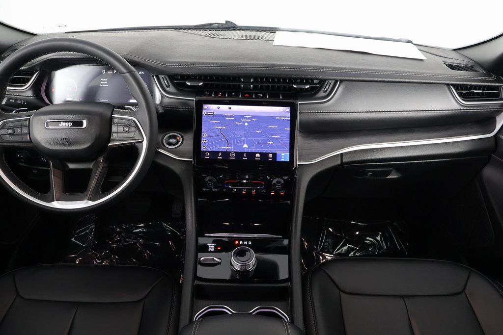 Thumbnail: 2025 Jeep Grand Cherokee - 8
