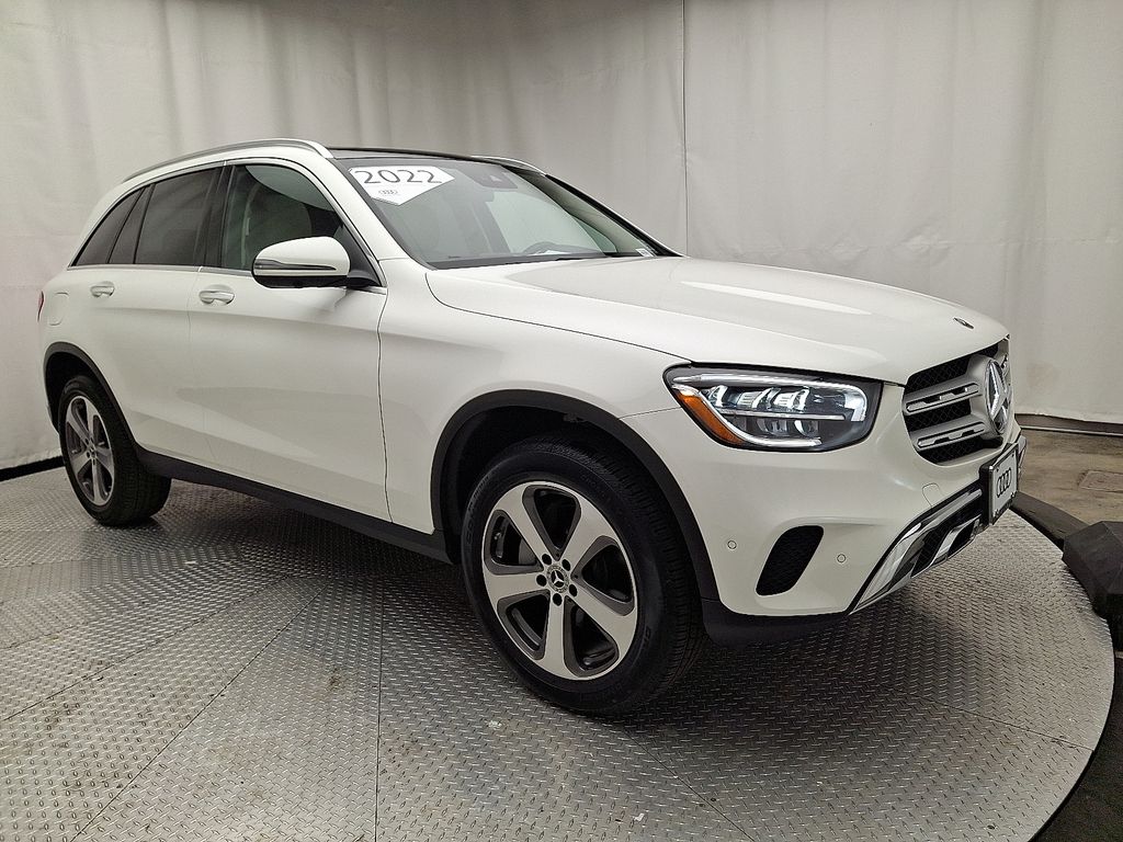 Thumbnail: 2022 Mercedes-Benz GLC - 3