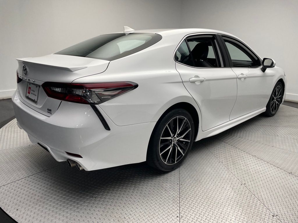 2022 Toyota Camry SE 5