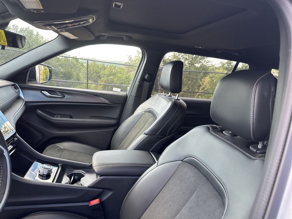 New Car 2025 Jeep Grand Cherokee L  For Sale Under $50,000 In Austin, Texas