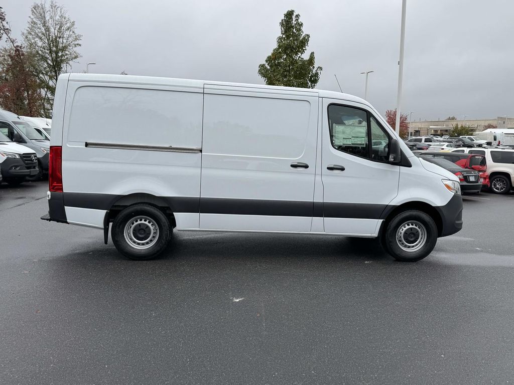 2025 Mercedes-Benz Sprinter 2500 6