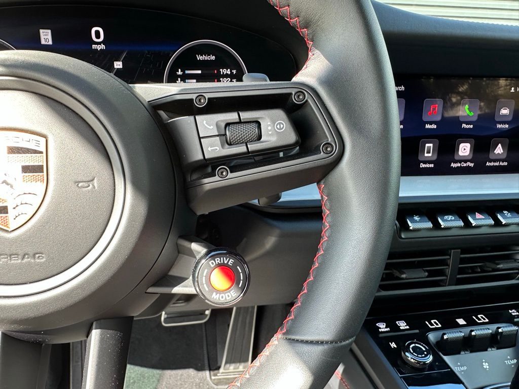 Thumbnail: 2026 Porsche 911 - 17