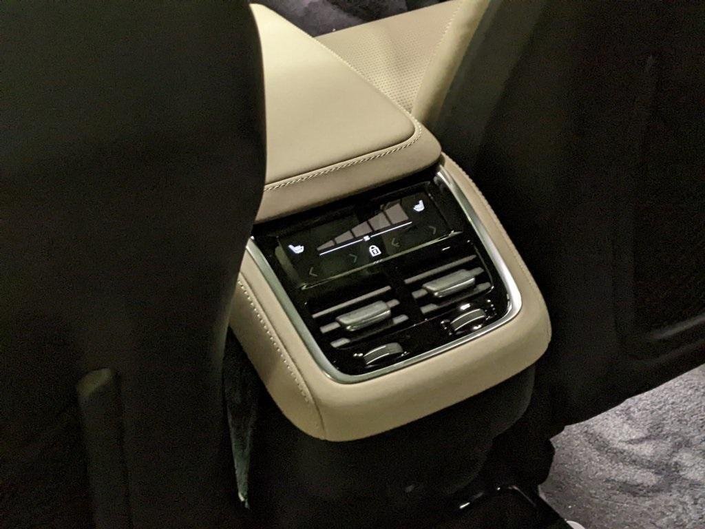 2026 Volvo XC90 Ultra - Photo 28