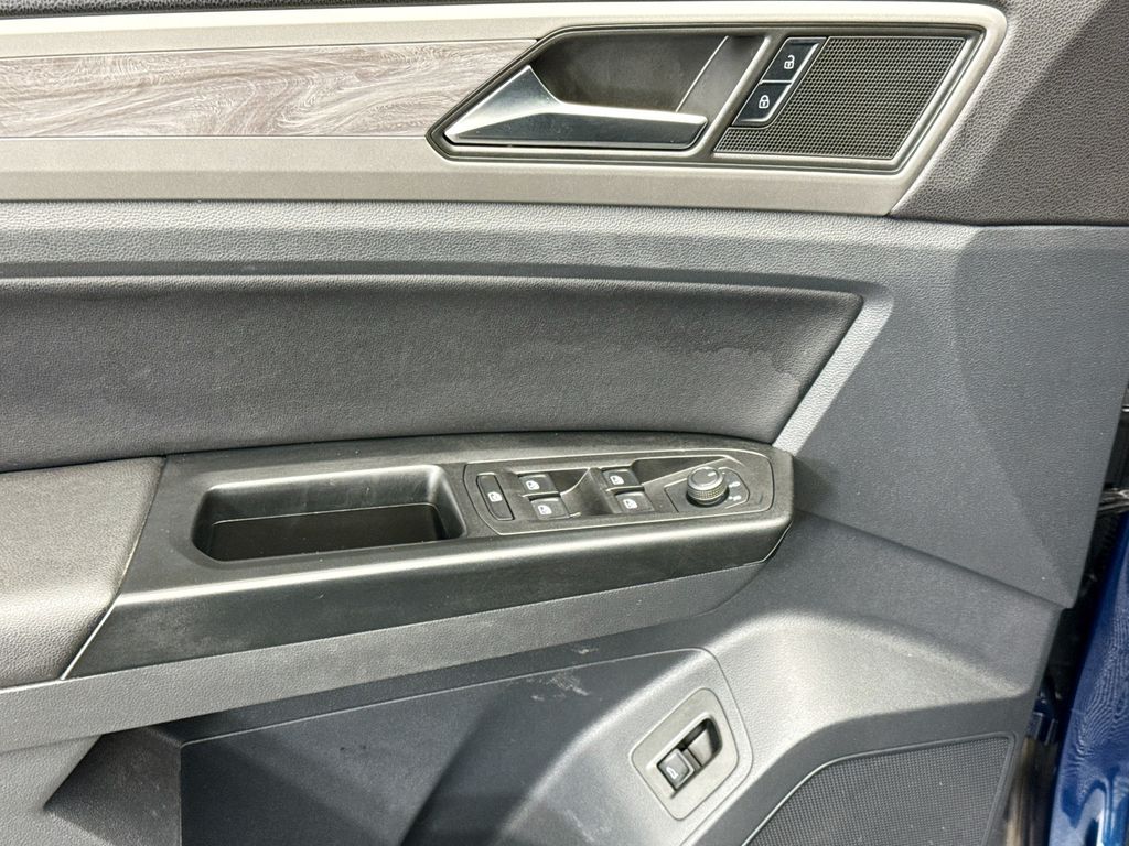 Thumbnail: 2020 Volkswagen Atlas - 21