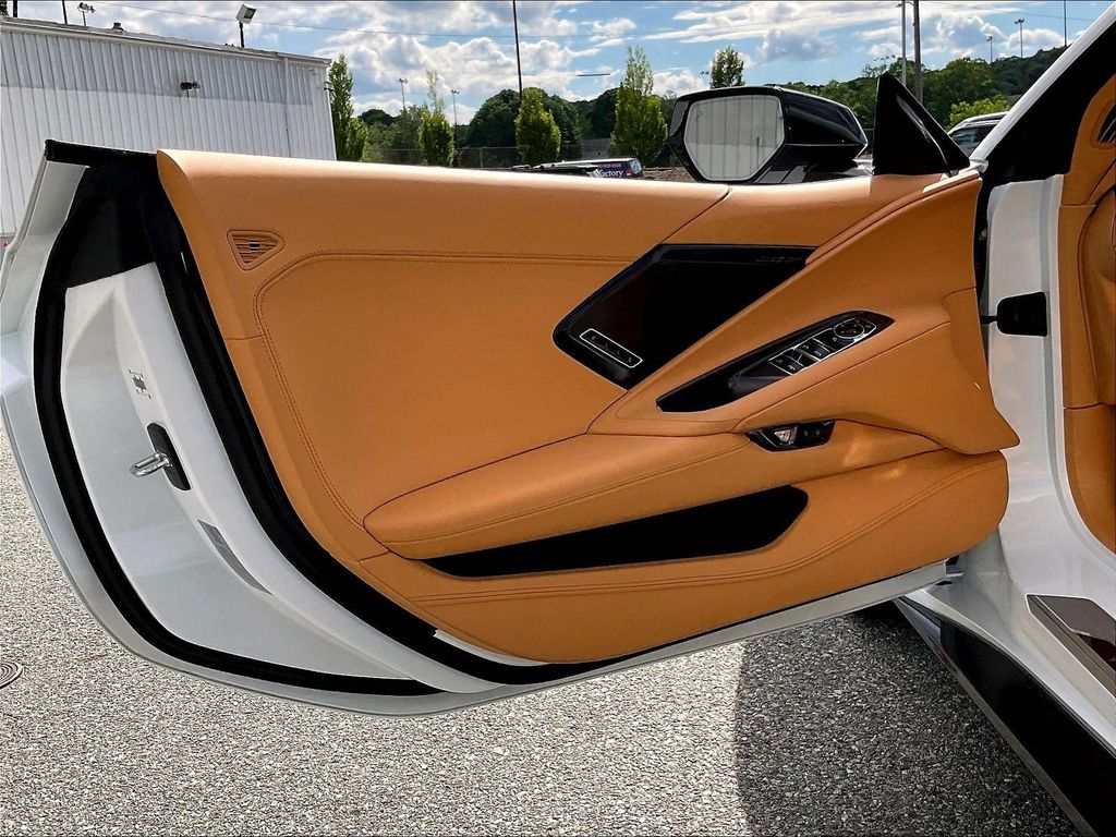 2024 Chevrolet Corvette — photo 9