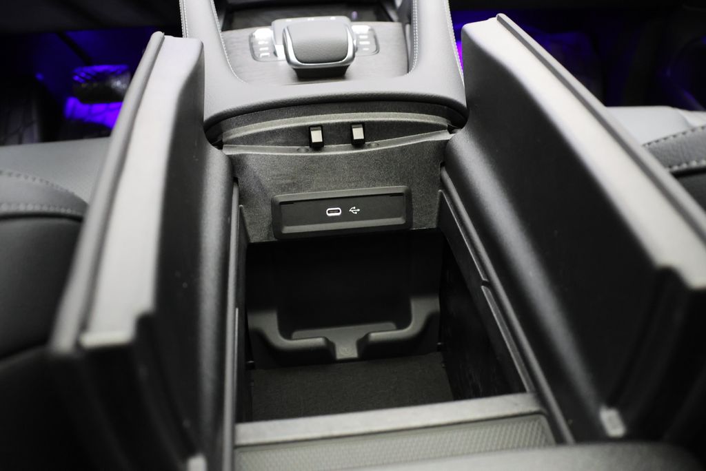 Thumbnail: 2026 Mercedes-Benz GLE - 30