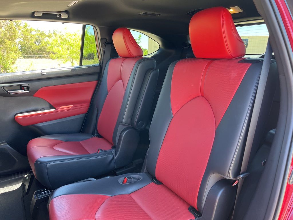 2021 Toyota Highlander XSE 26