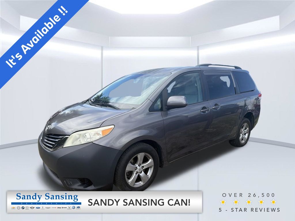  2011 Toyota Sienna 7-Passenger V6 FWD   