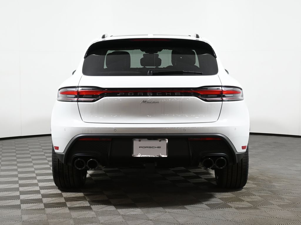 Thumbnail: 2025 Porsche Macan - 6