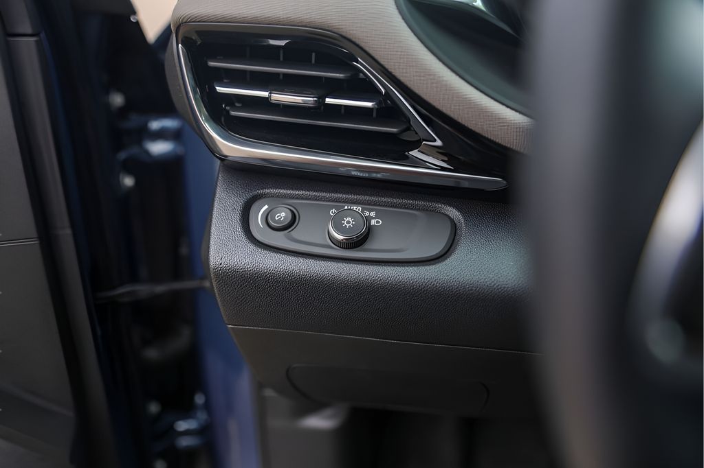 Used Car 2024 Buick Envista  Avenir For Sale Under $30,000 In Austin, Texas