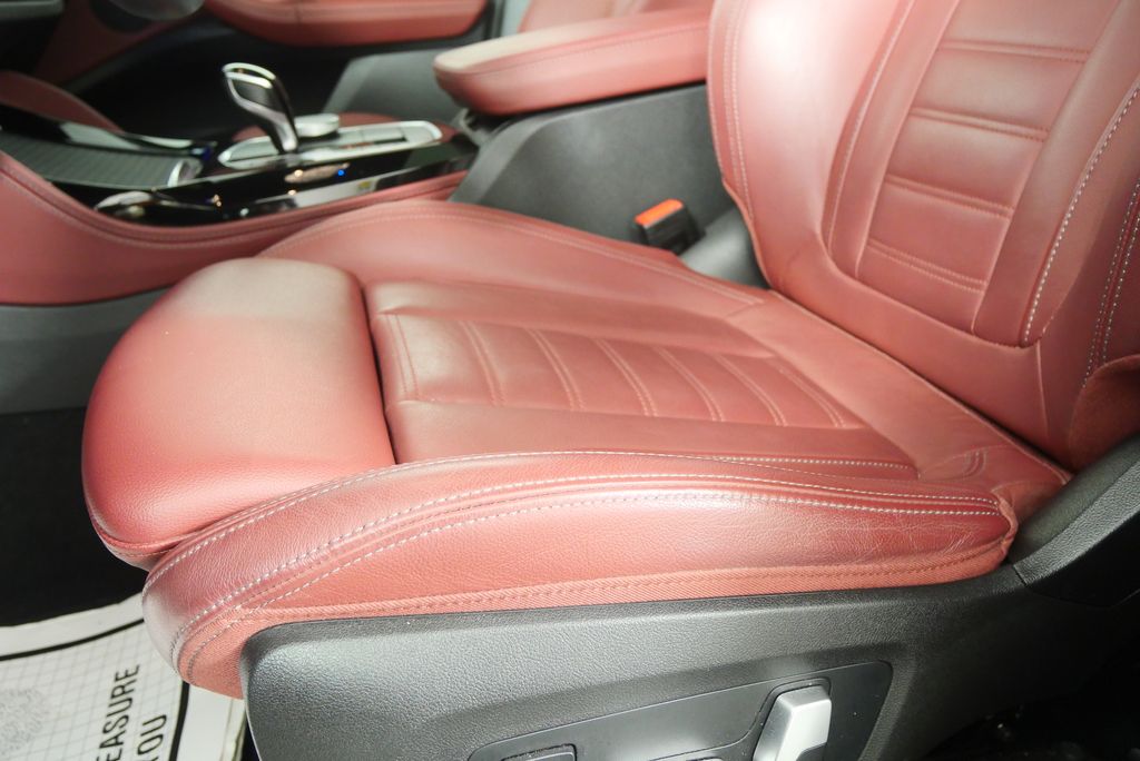 Thumbnail: 2023 BMW X4 - 10