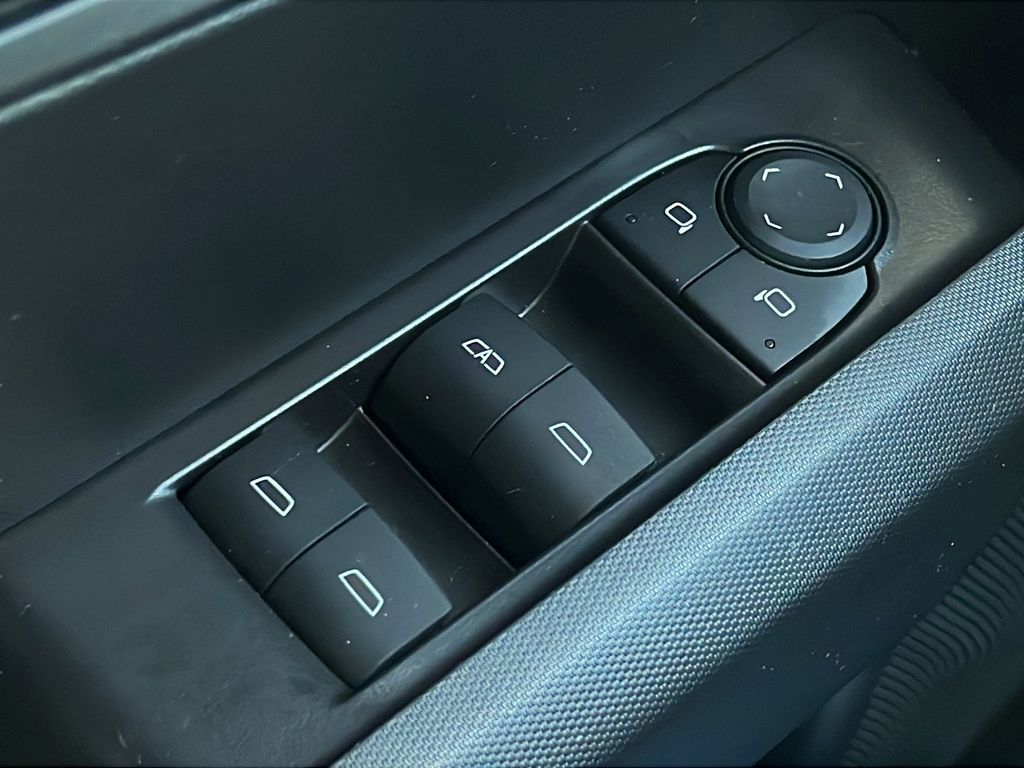 Used 2025 Red Chevrolet Trail Boss image 25