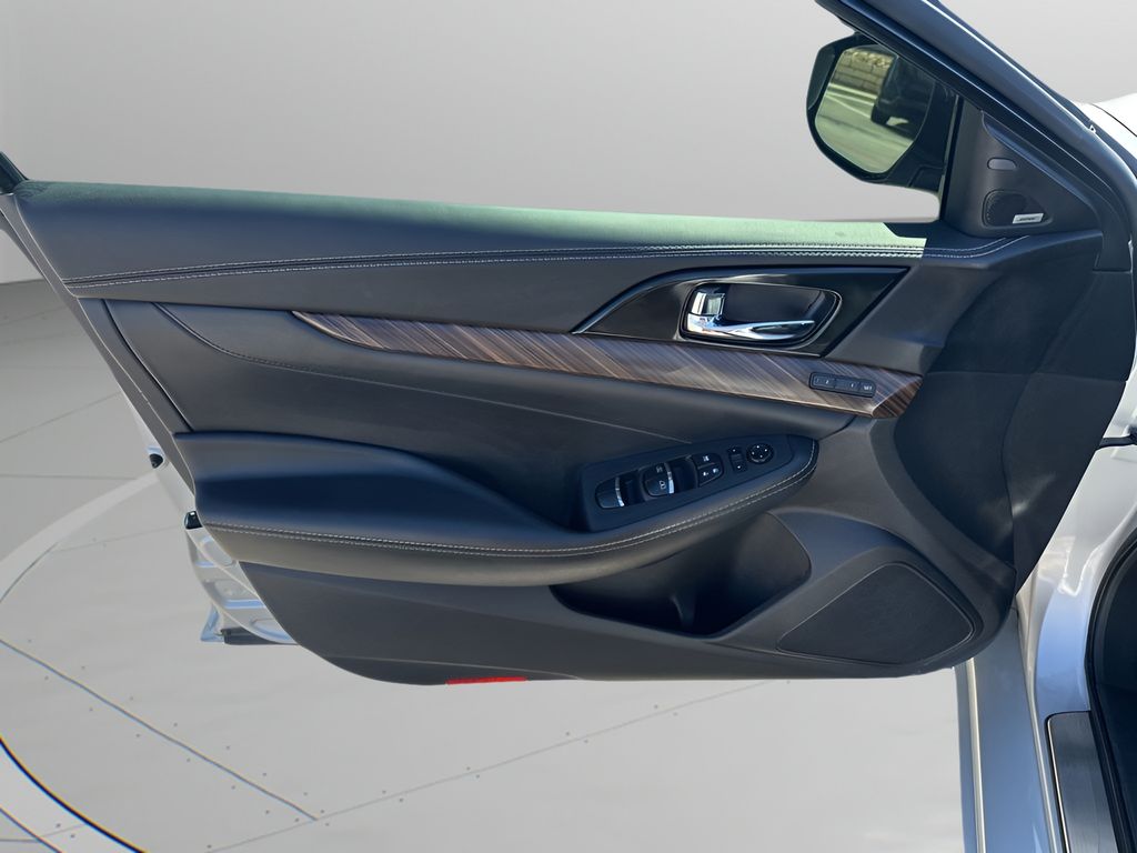 Used Car 2017 Nissan Maxima  Platinum For Sale Under $15,000 In Austin, Texas