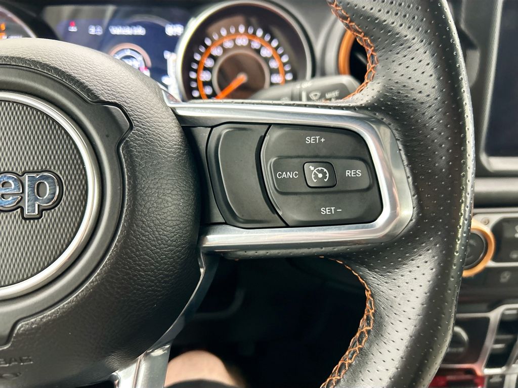 Thumbnail: 2023 Jeep Gladiator - 12