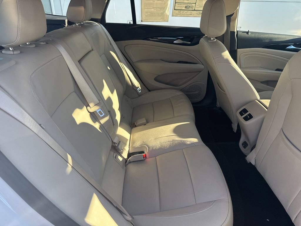 2019 Buick Regal TourX AWD Essence