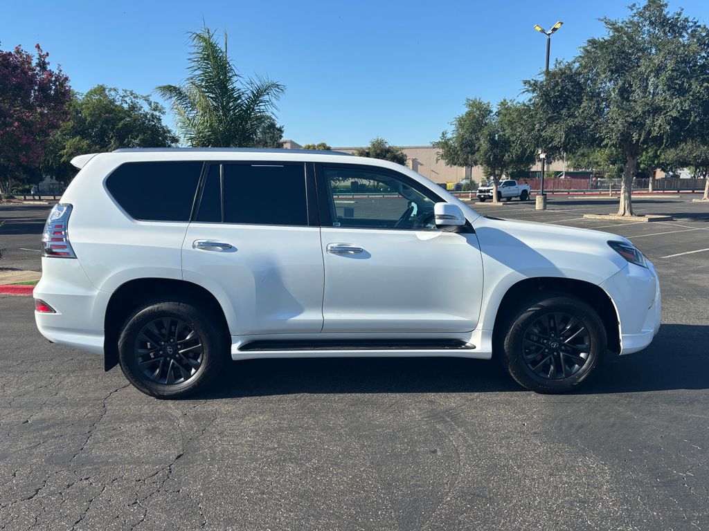 Thumbnail: 2021 Lexus GX - 4