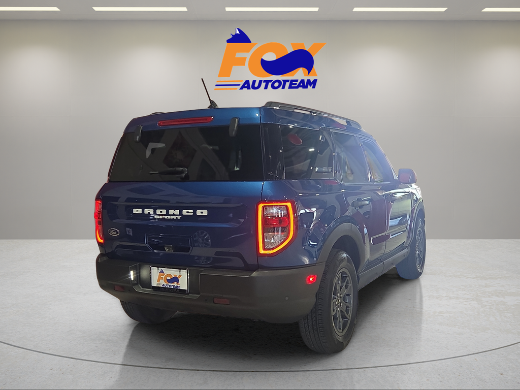 View vehicle photo 4