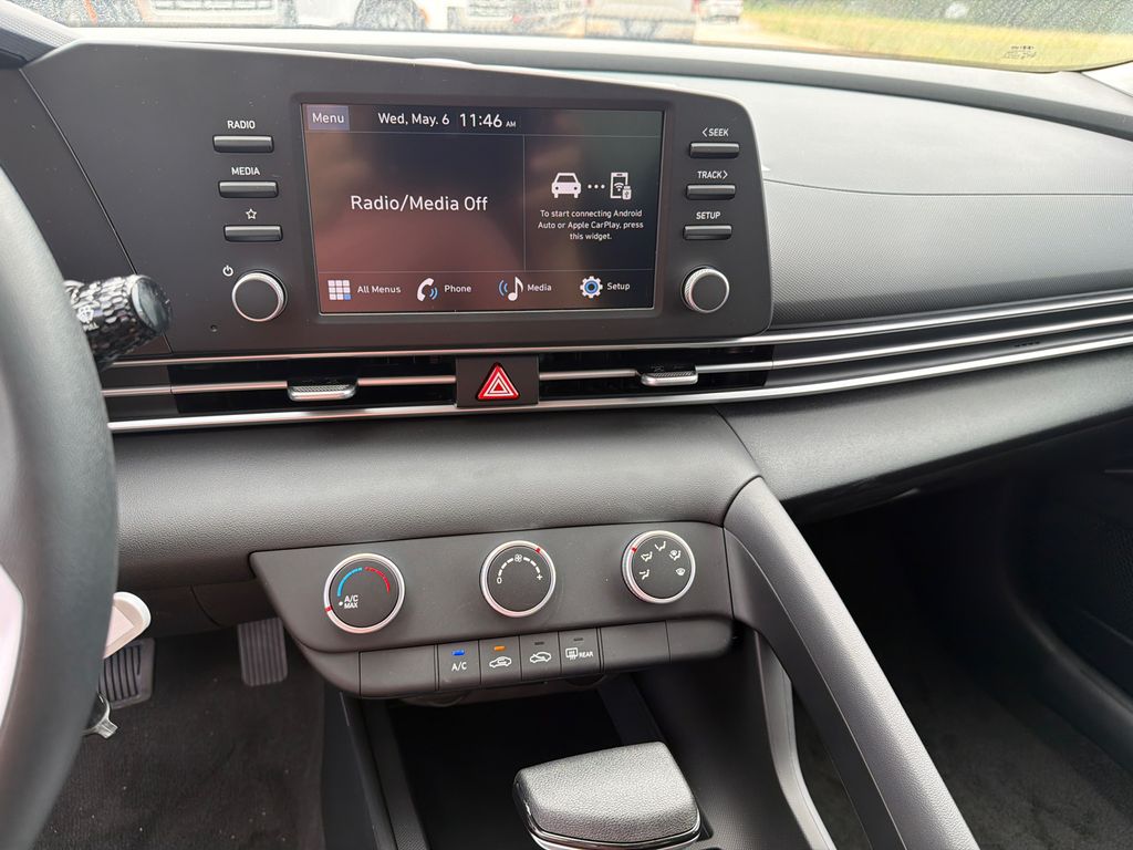 New 2026 Gray Hyundai SE image 28