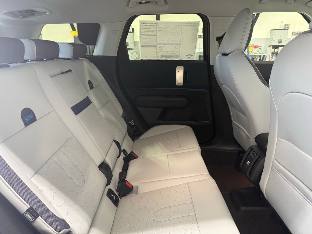 Thumbnail: 2025 MINI Cooper Countryman - 25