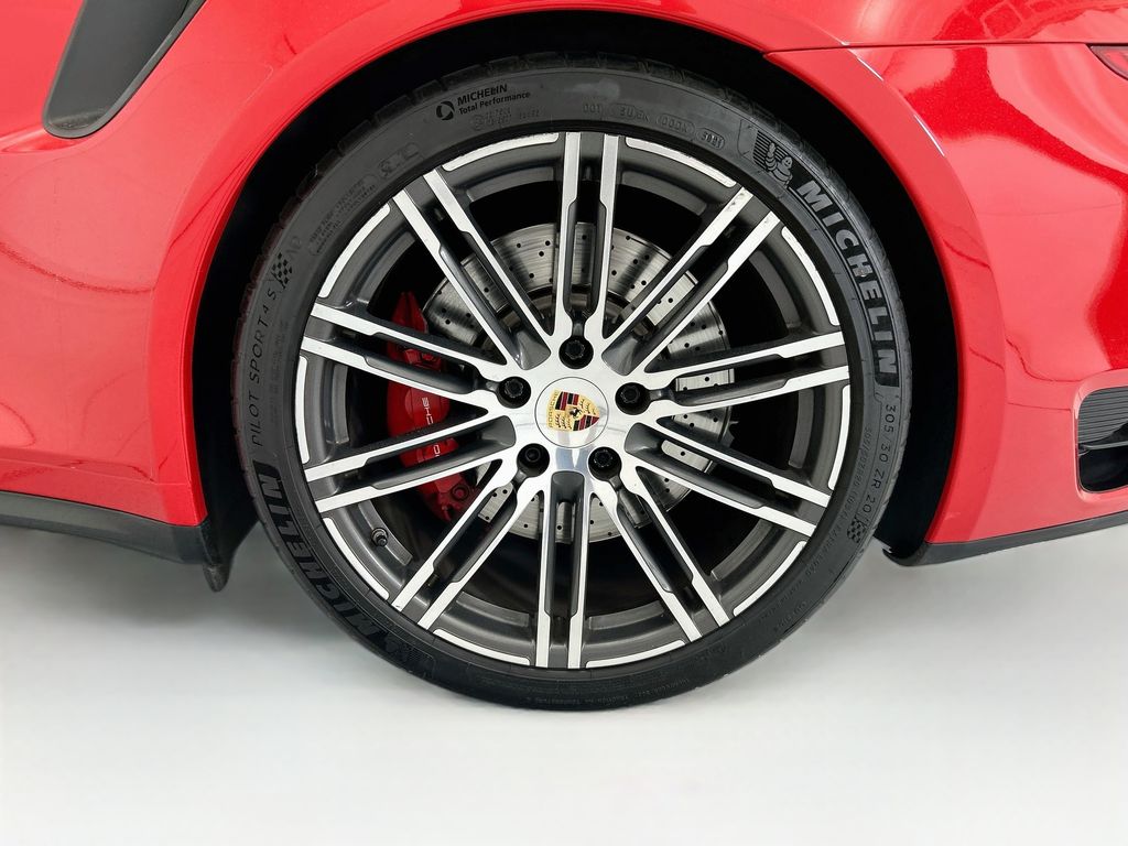 Thumbnail: 2014 Porsche 911 - 27
