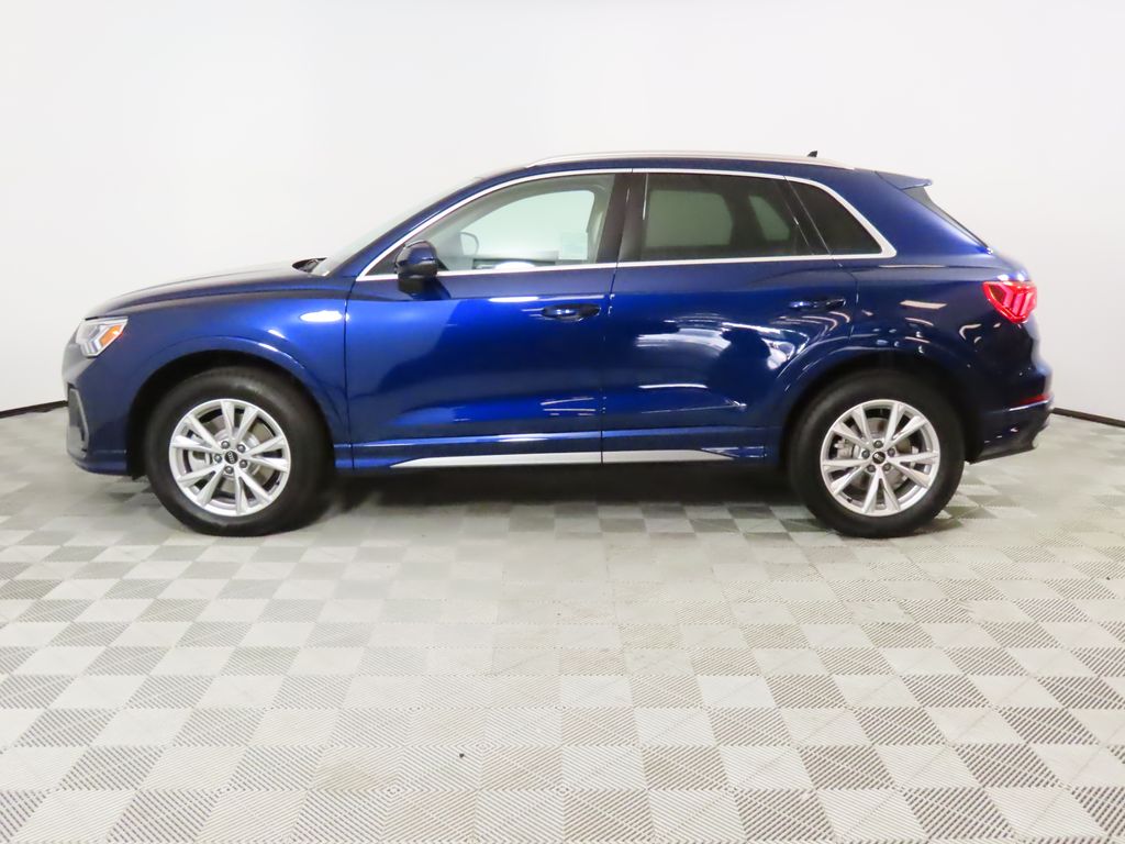 Thumbnail: 2025 Audi Q3 - 2