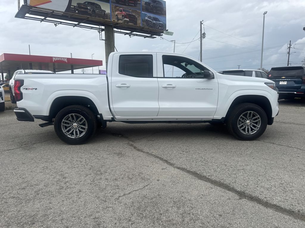 View vehicle photo 7