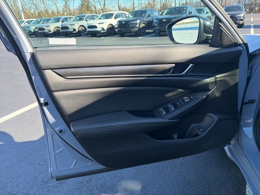 Thumbnail: 2022 Honda Accord - 18