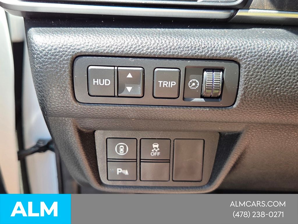 Used 2022 White Honda Touring image 27
