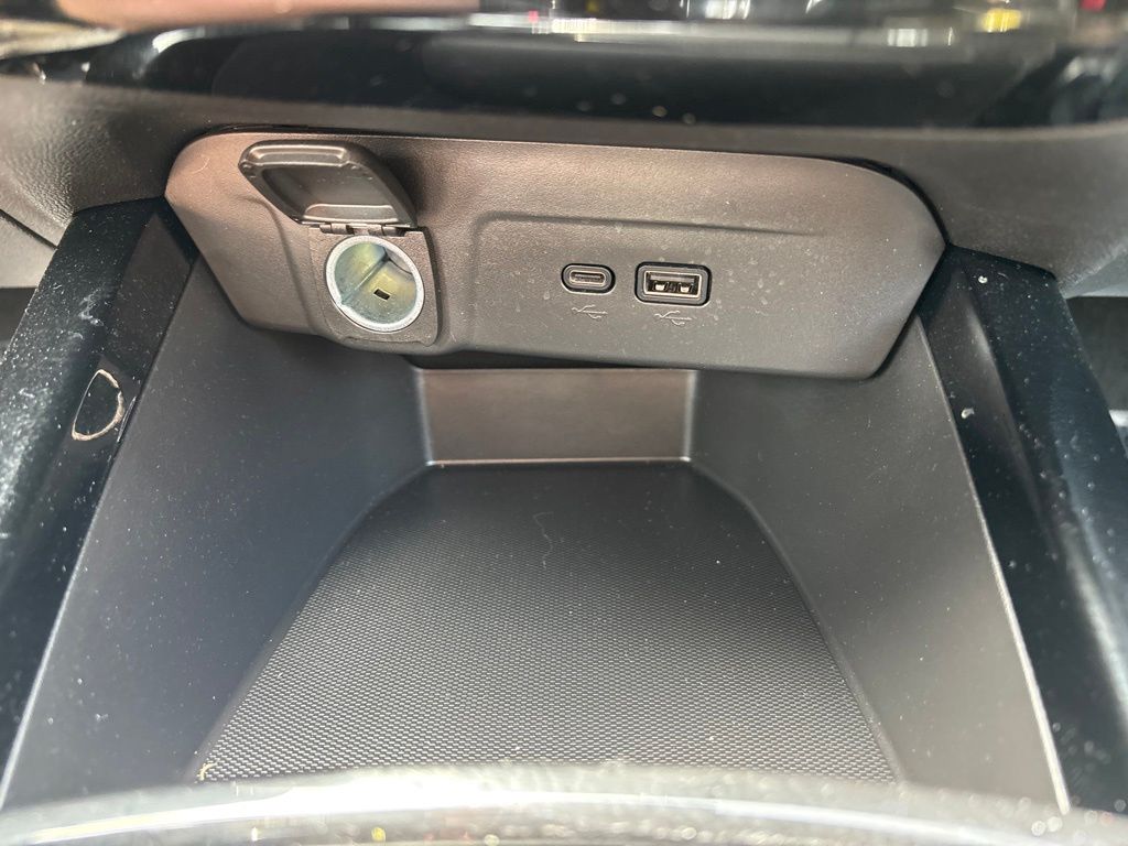 Used 2025 Chevrolet Trax SUV