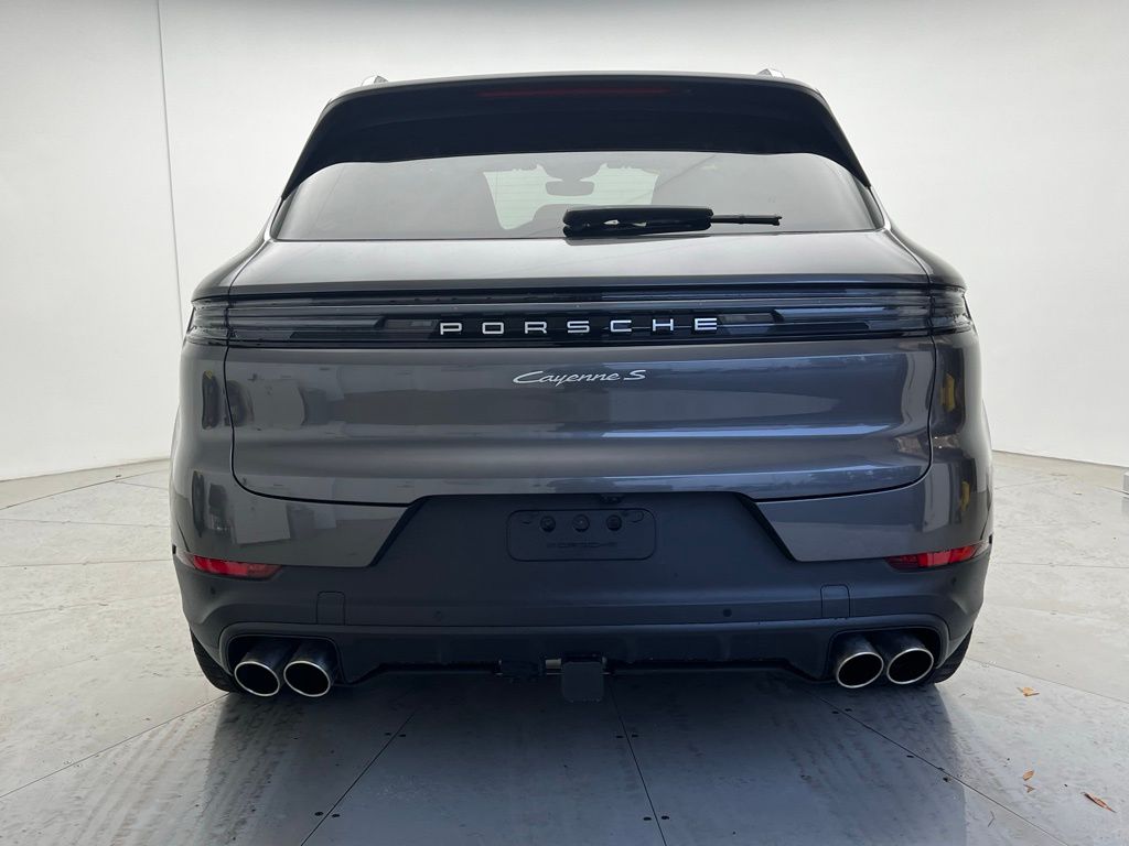 Thumbnail: 2024 Porsche Cayenne - 21