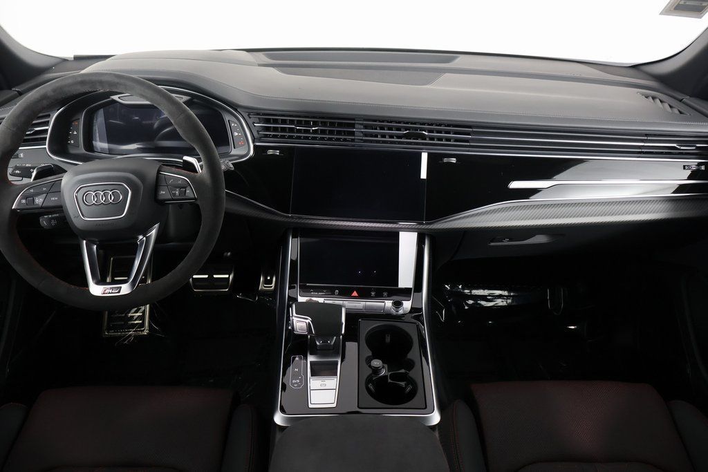 Thumbnail: 2026 Audi RS Q8 - 4