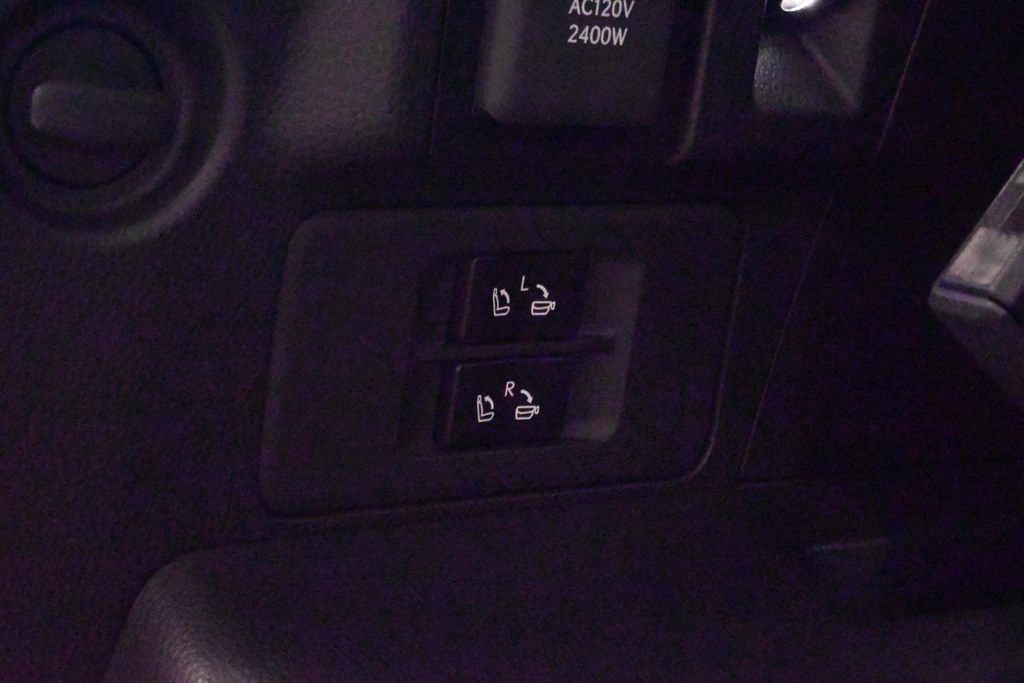 Thumbnail: 2025 Lexus LX - 31