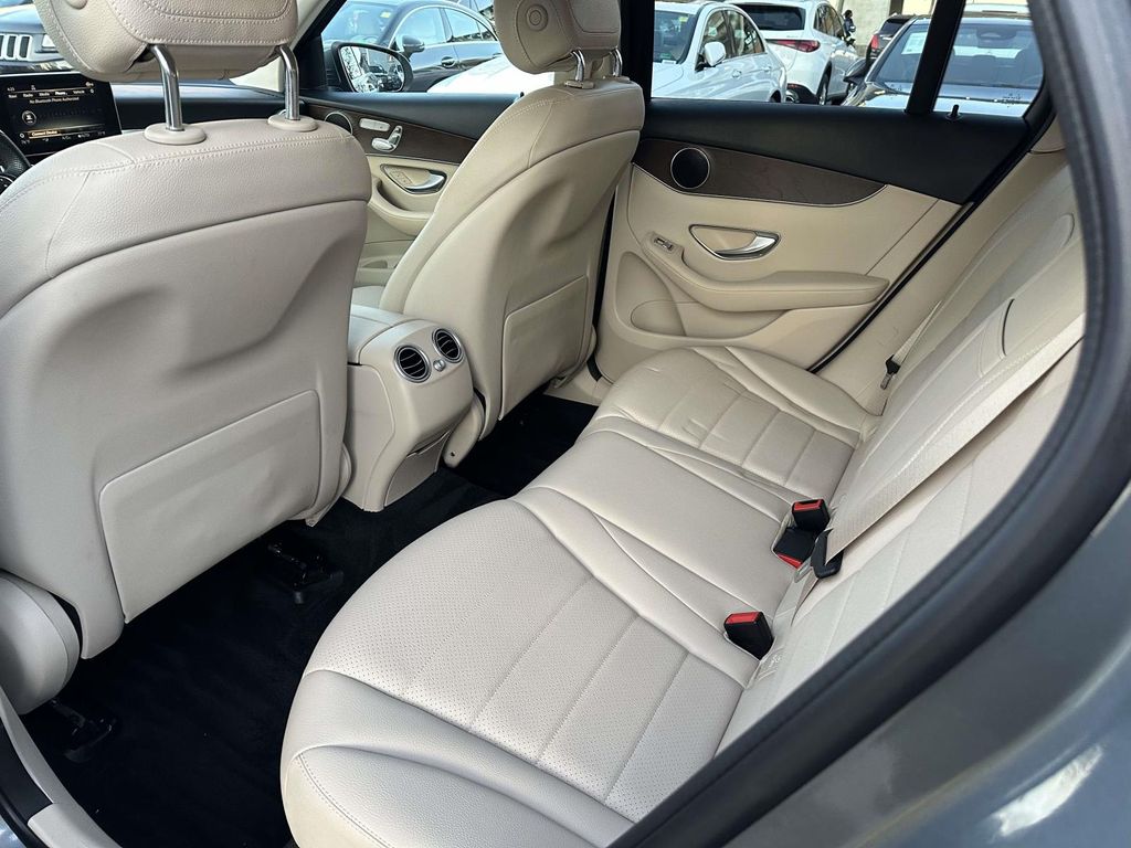 Thumbnail: 2019 Mercedes-Benz GLC - 30