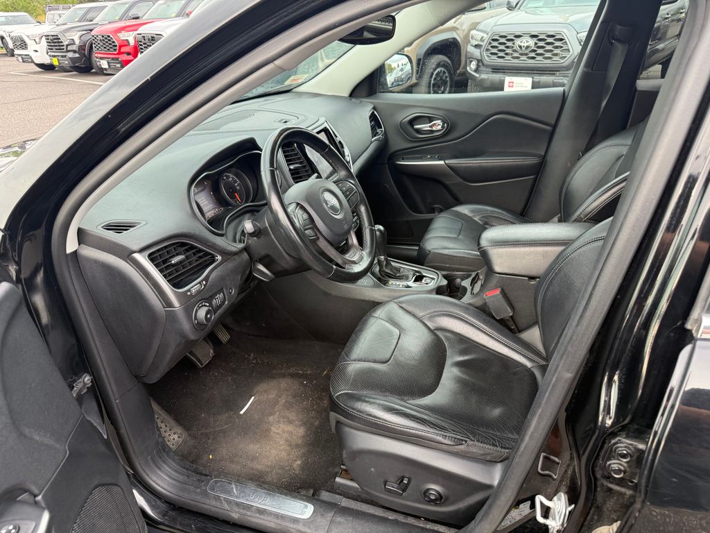 Used 2019 Jeep Cherokee SUV