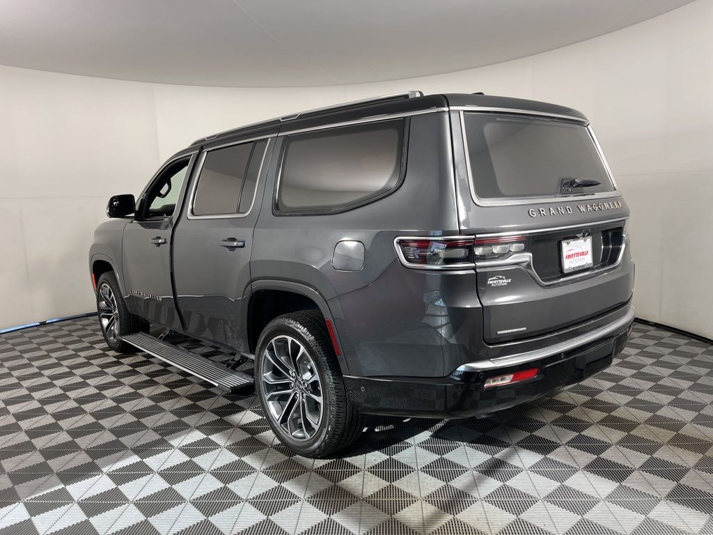 Thumbnail: 2022 Jeep Grand Wagoneer - 3