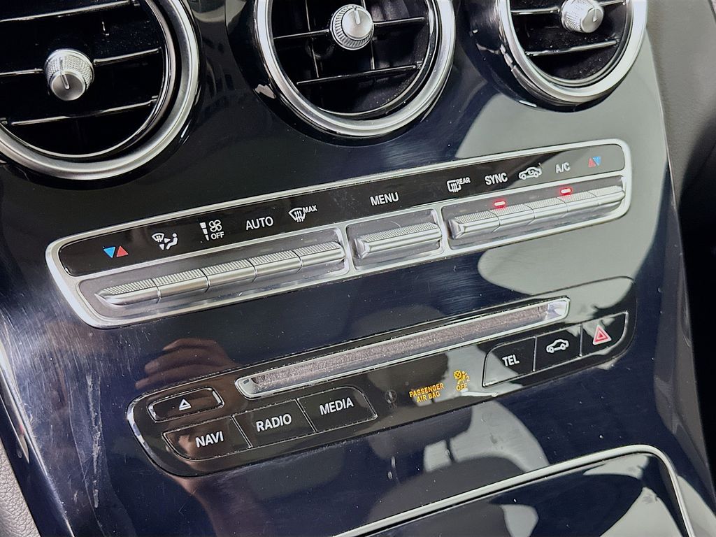 2015 Mercedes-Benz C-Class C 300 15