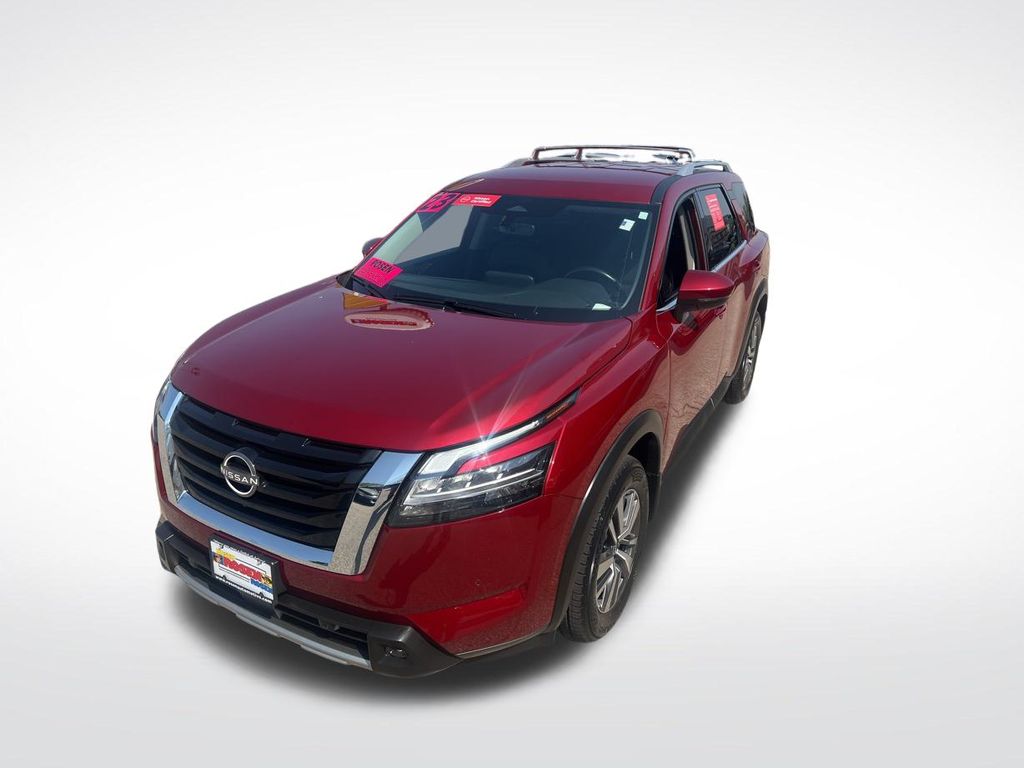2023 Nissan Pathfinder SL photo