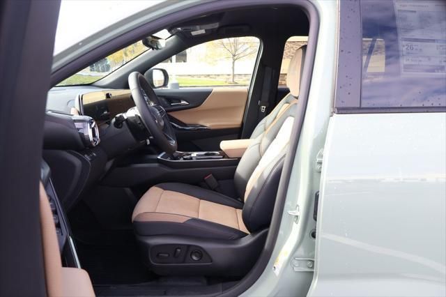 Thumbnail: 2026 Chevrolet Equinox - 14