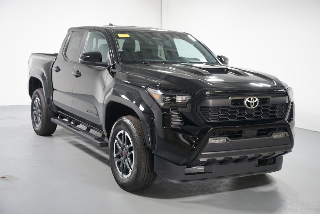 Thumbnail: 2024 Toyota Tacoma - 3