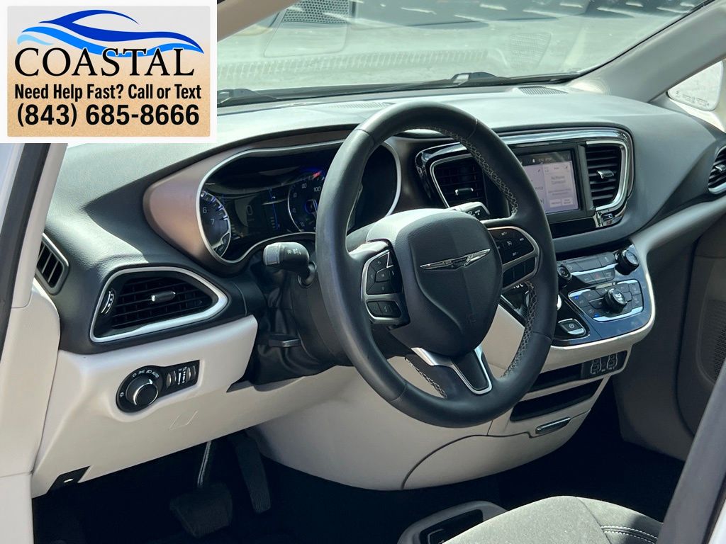 2023 Chrysler Voyager LX - 5