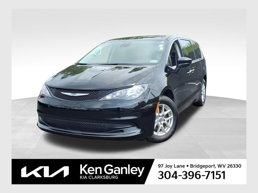 Diamond Black Crystal Pearlcoat 2024 Chrysler Voyager Minivan Front-Wheel Drive 9-Speed Automatic