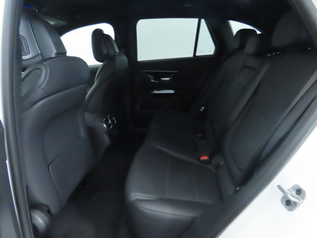 2024 Mercedes-Benz GLC 300 22