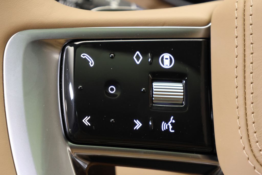 Thumbnail: 2026 Land Rover Range Rover - 18