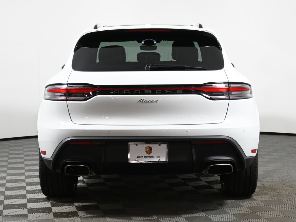 Thumbnail: 2024 Porsche Macan - 6