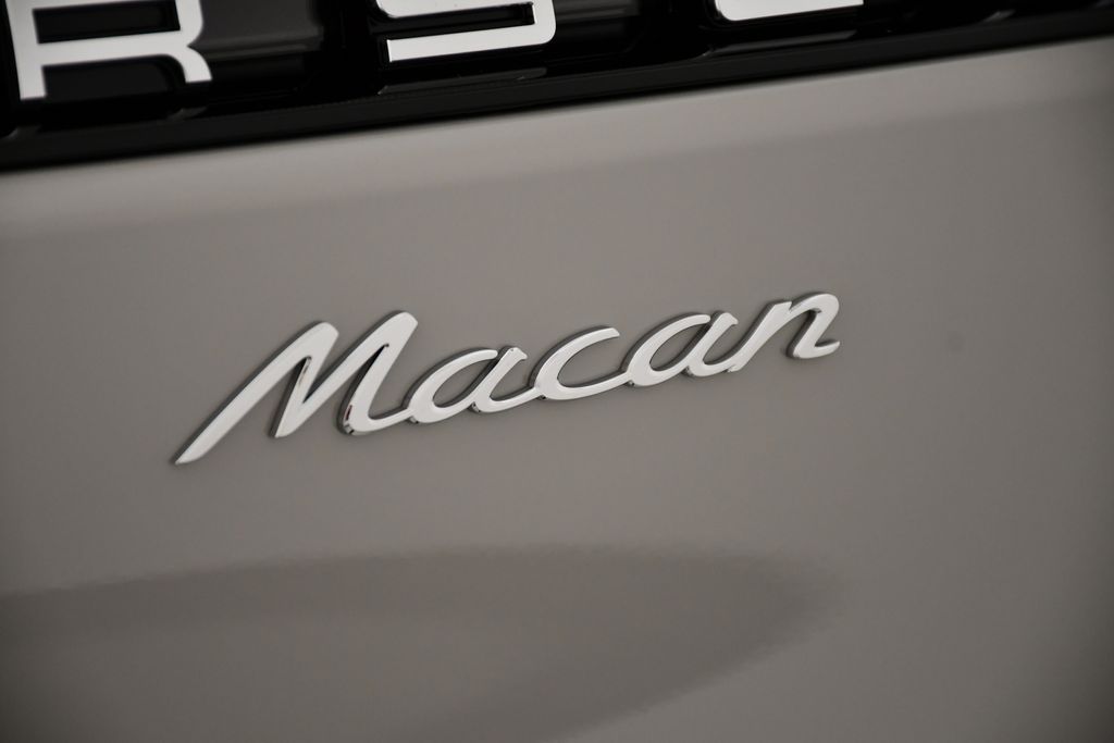 Thumbnail: 2026 Porsche Macan - 11