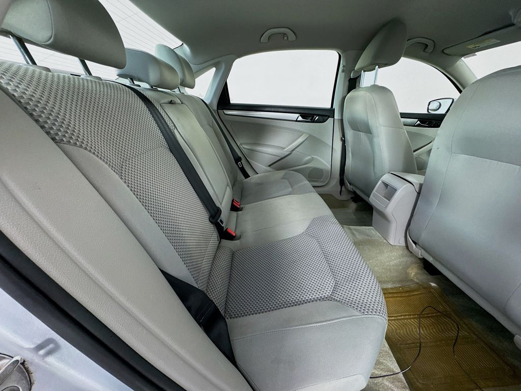 Used Car 2015 Volkswagen Passat  1.8t S For Sale Under $10,000 In Austin, Texas