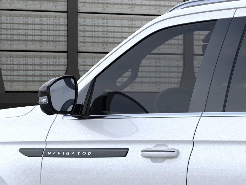 Thumbnail: 2025 Lincoln Navigator - 20