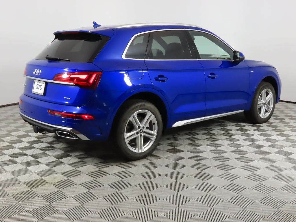 2024 Audi Q5 e  5