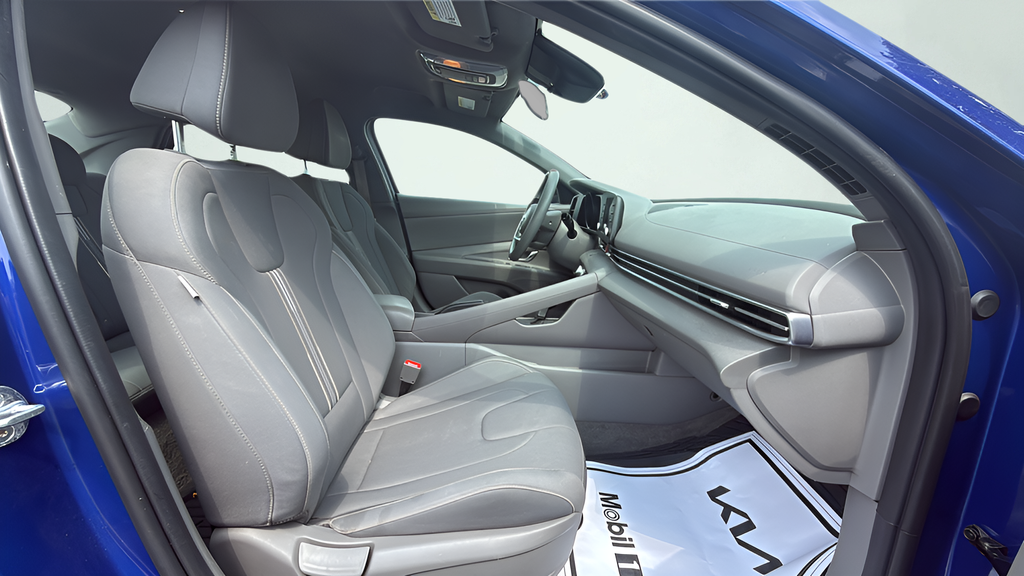 Used 2023 Hyundai Elantra Sedan