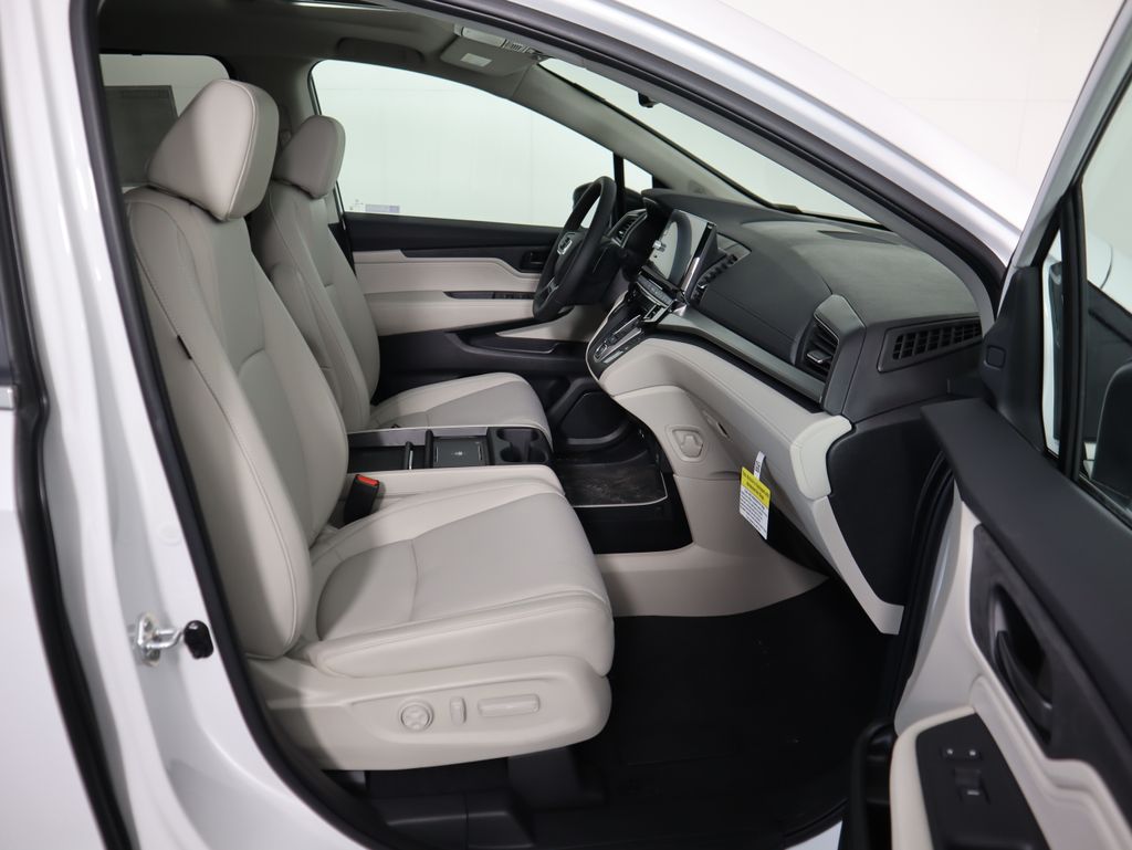 Thumbnail: 2026 Honda Odyssey - 20